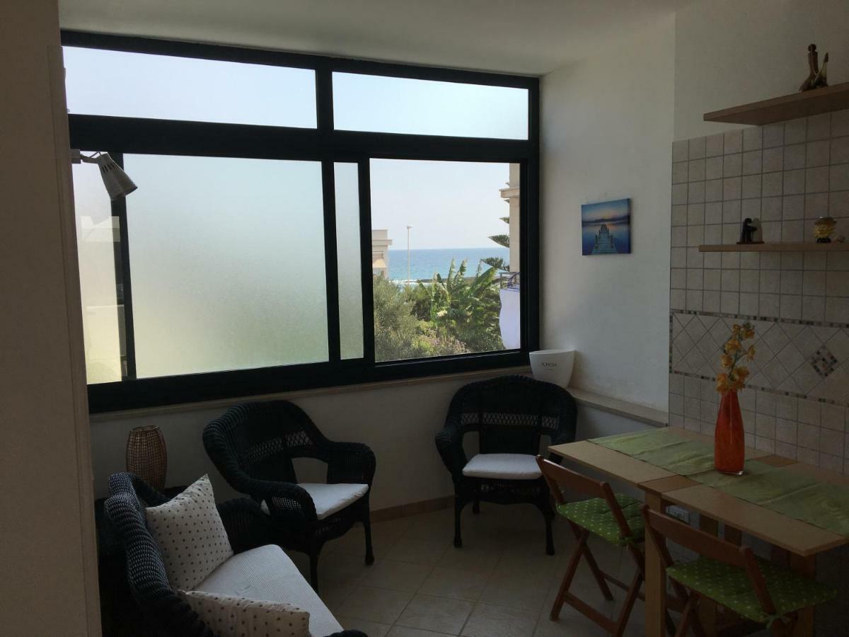טורה סנטה סאבינה Villa Irene מראה חיצוני תמונה