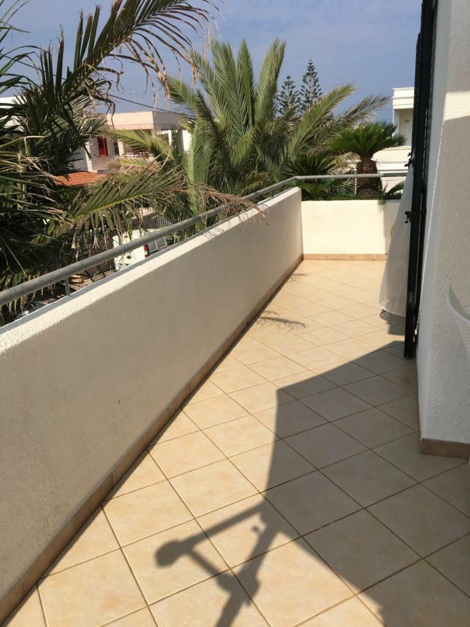טורה סנטה סאבינה Villa Irene מראה חיצוני תמונה